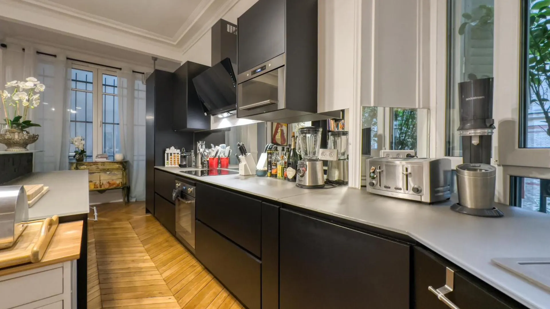 Luxury Place Near Champs Elysees Apartment