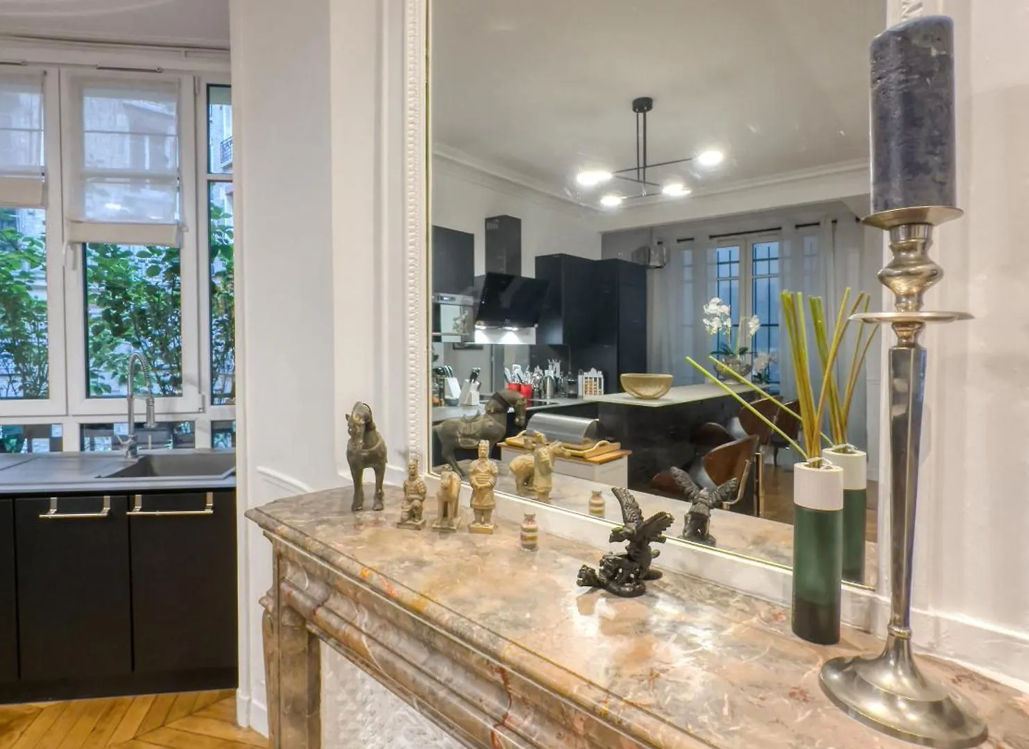 Luxury Place Near Champs Elysees Apartment