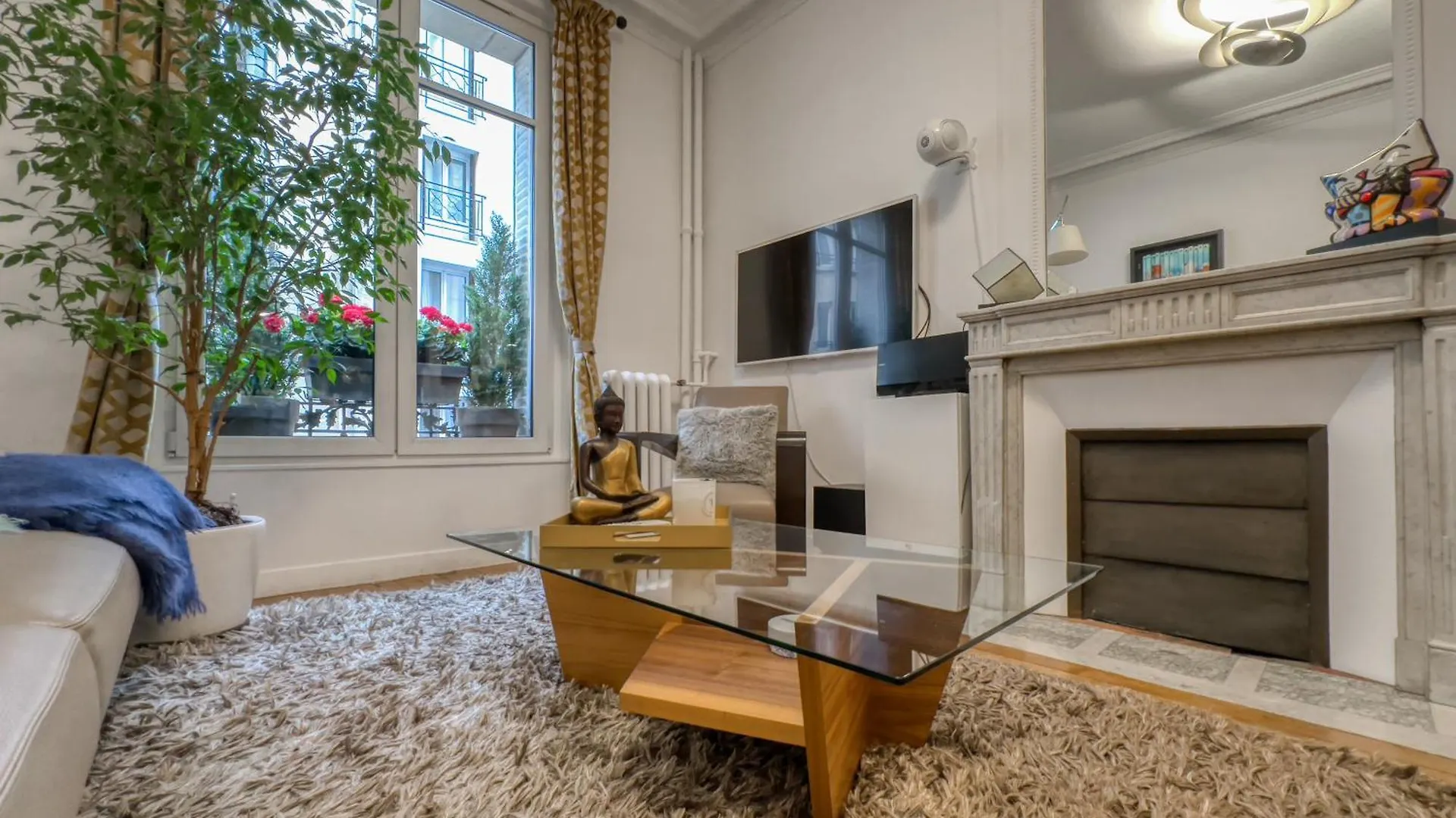 Luxury Place Near Champs Elysees Apartment